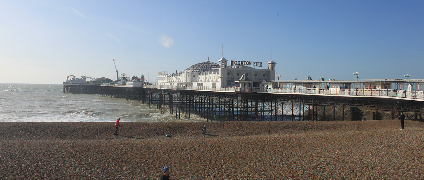 pier banner